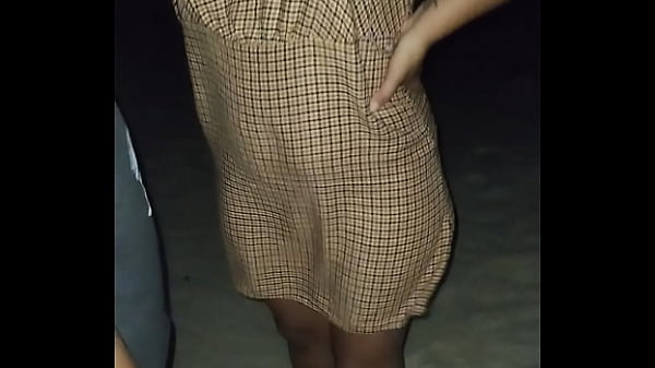 Manoseada y exhibida en playa publica